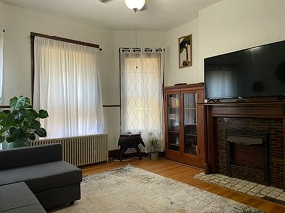 4th image of 645 Grand Ave #1