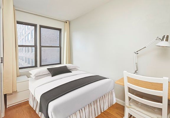 5th image of 460 E 79th St APT 10D