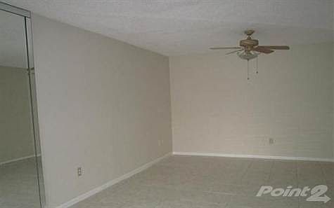 5th image of 830 NE 199th St APT 205A