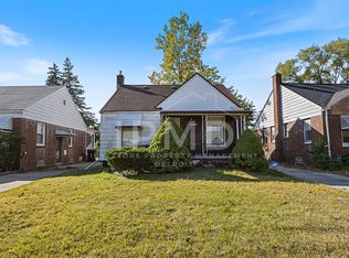 19811 Santa Barbara Dr, Detroit, MI 48221