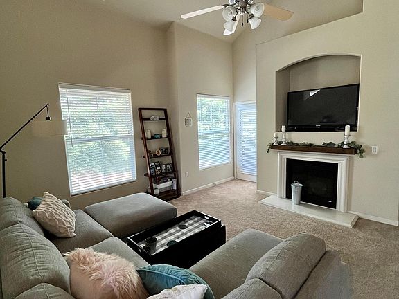 3rd image of 5350 Dunlay Dr Unit 1213