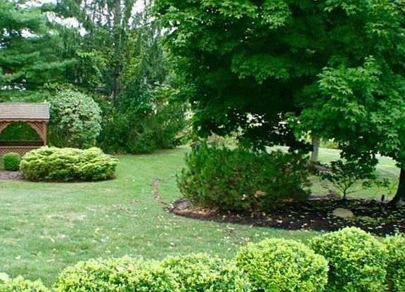 2nd image of 5970 Parkland Ave