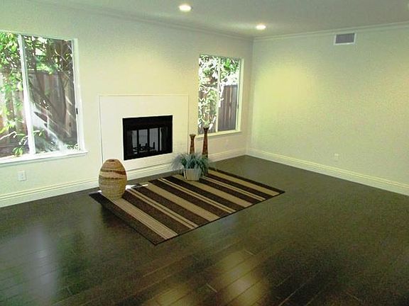 4th image of 216 Kingsford Ln