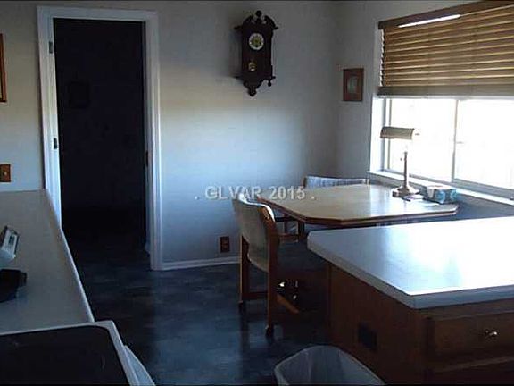 3rd image of 2675 Mineral Dr