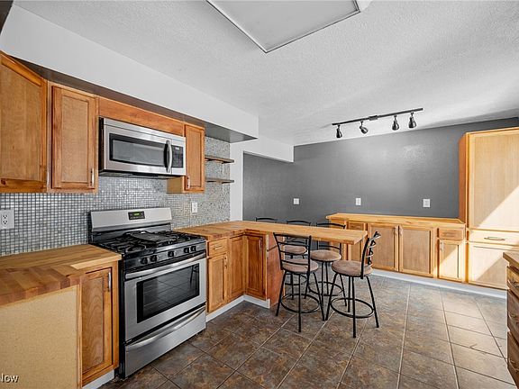 4th image of 5607 Park St