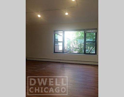 3rd image of 6000 N Kenmore Ave #6000301