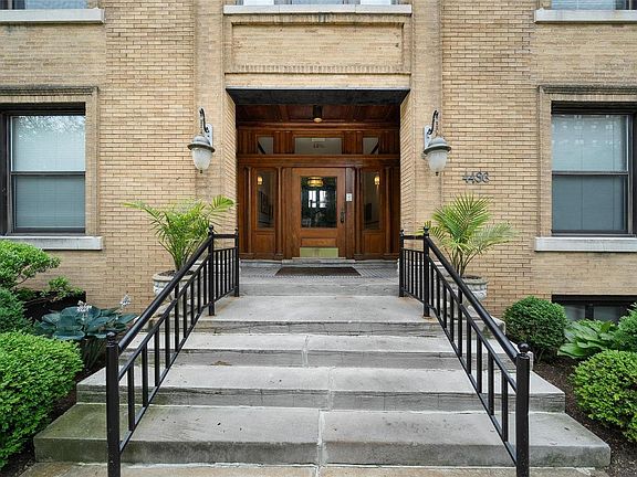 3rd image of 4496 Maryland Ave APT A