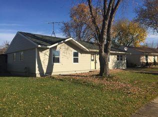 500 Arnold Ave, Streamwood, IL 60107