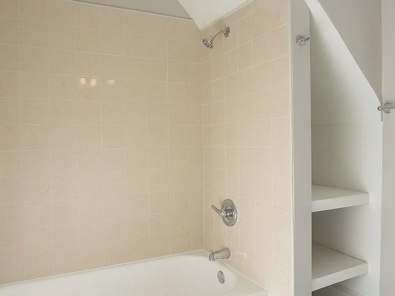 1606 Concordia Ave — Photo 20