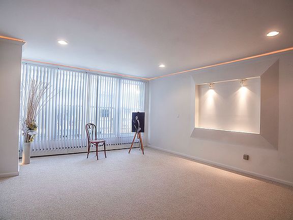 5th image of 220 W Arlington St