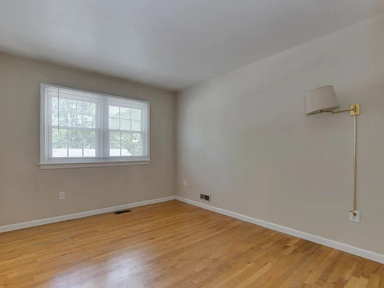 318 Powhatan Dr — Photo 41