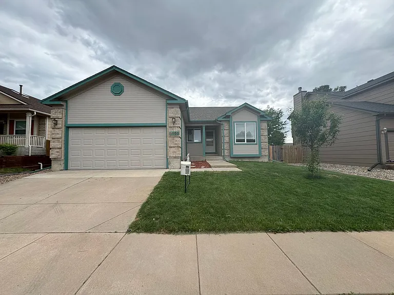 6955 Bonnie Brae Ln — Photo 1