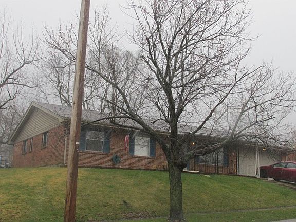 2nd image of 710 Bayberry Dr