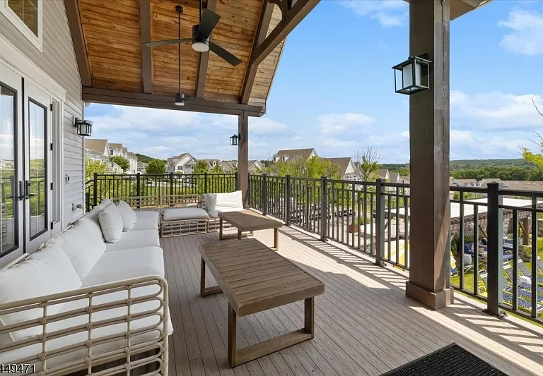 121 Sequoia Dr — Photo 25