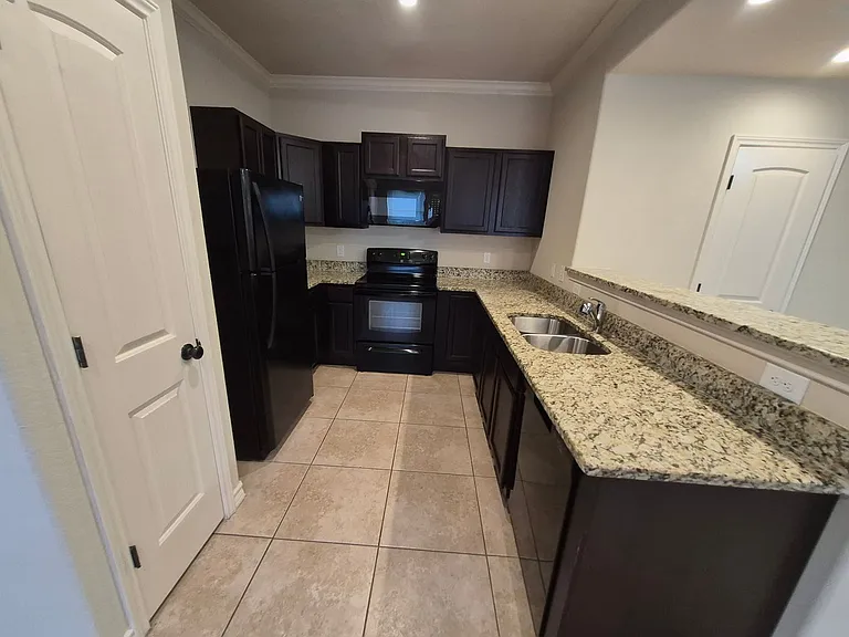 6002 Jax Way #101 — Photo 6