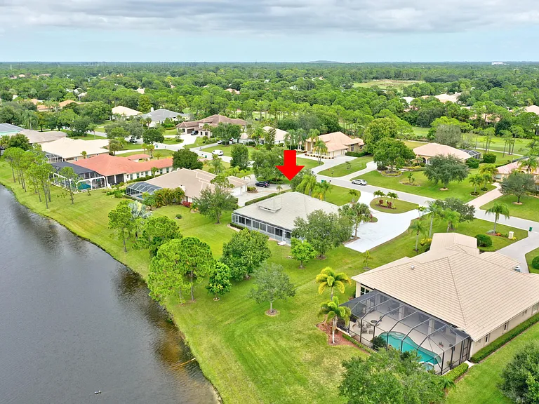 8028 Plantation Lakes Dr — Photo 61