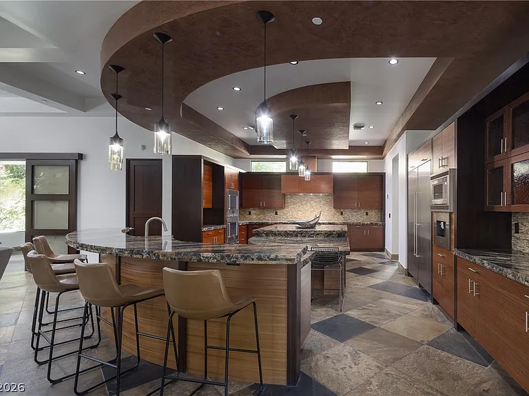 17 Soaring Bird Ct — Photo 6