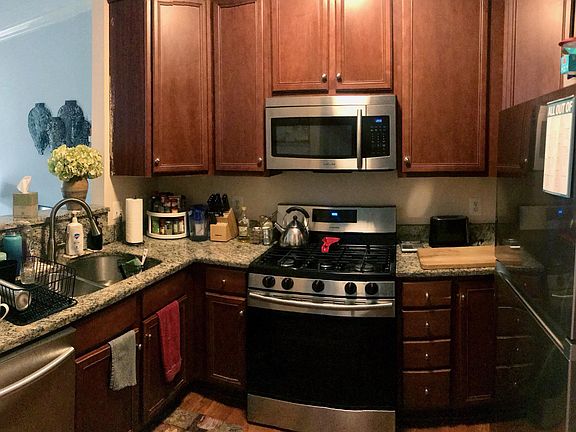 5th image of 43920 Hickory Corner Ter Unit 108