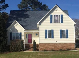 700 White Meadows Dr, Fuquay Varina, NC 27526