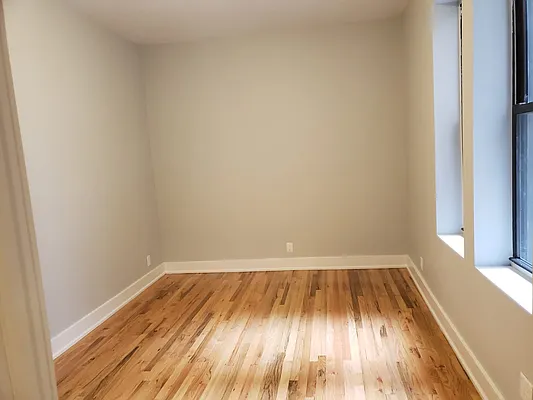 Rented by HFF Realty LLC | media 5