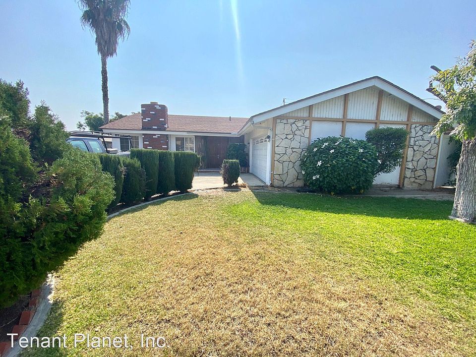 1st image of 2832 E Puritan Pl