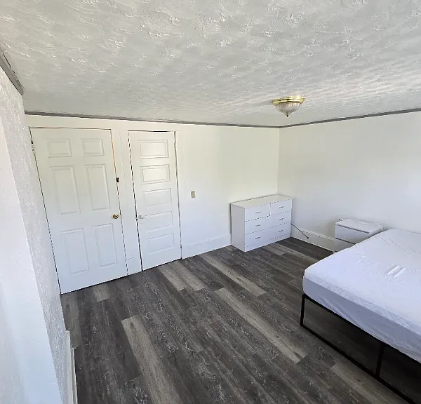 9200 Edmunds Ave — Photo 2