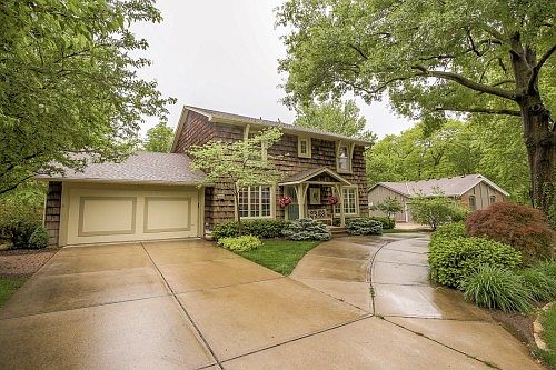 3rd image of 7625 W 100th Pl