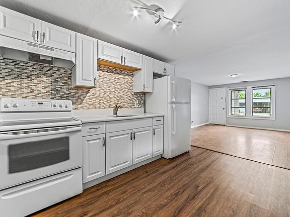 3rd image of 645 NE 38th St