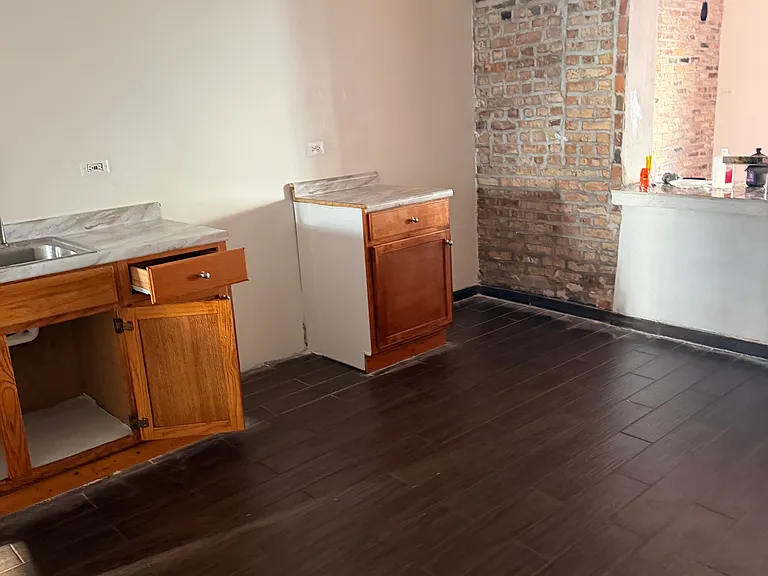 2726 S Pulaski Rd #1R — Photo 5