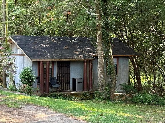 5th image of 1308 Daphne Ave
