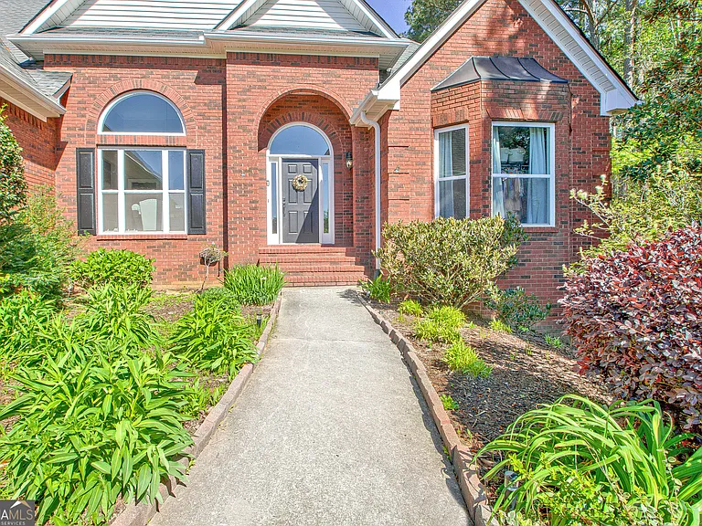 140 Lake Park Ct — Photo 6
