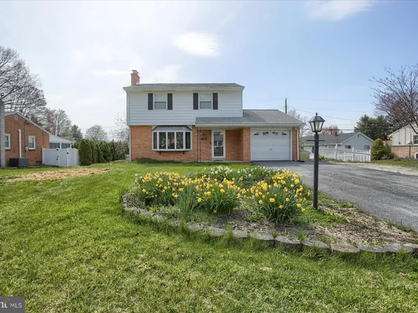 402 Kent Dr, Mechanicsburg, PA 17055