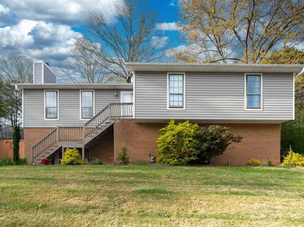 110 Cahaba Forest Dr, Trussville, AL 35173