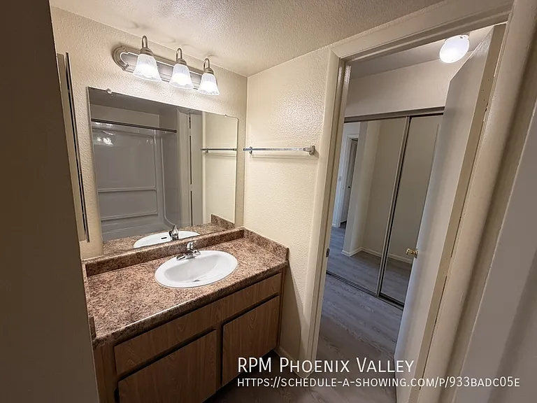 Parkside Apartments — Photo 49