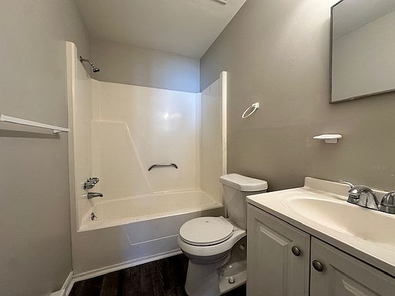 5th image of 203 Woodnell St APT E