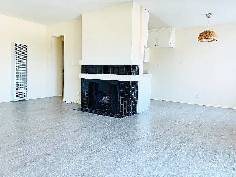 Lido Apartments - 3500 Mentone Ave — Photo 5