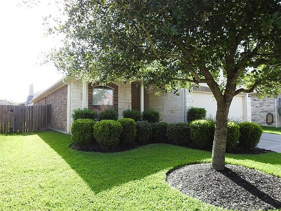 3rd image of 6122 Starbrook Creek Dr