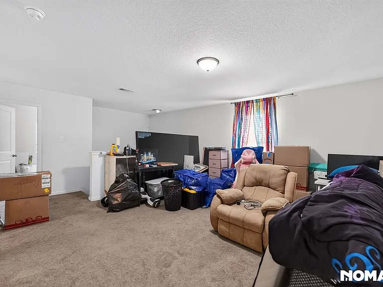 318 Dove Creek Ln — Photo 44