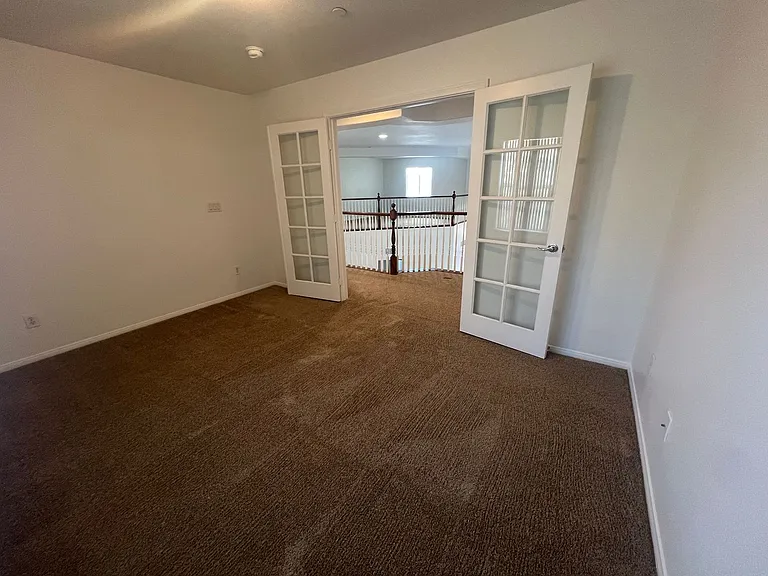 1550 Midnight Cowboy Ct — Photo 34