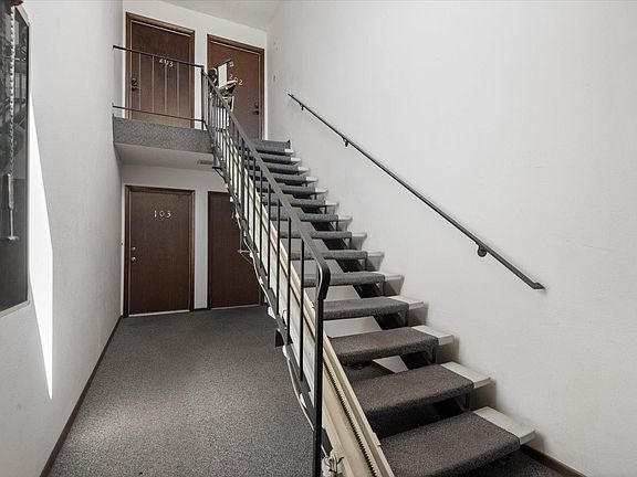 2nd image of 2912 W Hood Ave Unit B103