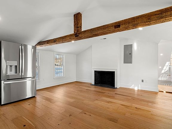 5th image of 34 Central St #2