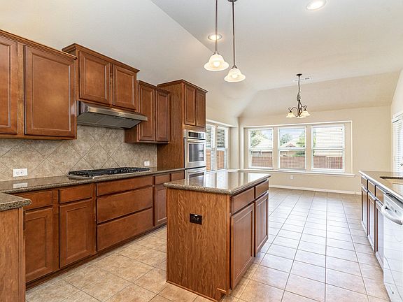 Large gourmet kitchen