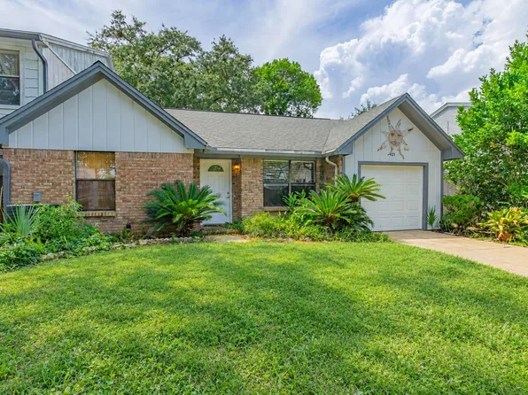 421 Waterway Ln, Fort Walton Beach, FL 32547