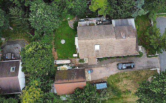 5th image of 73 Manning St