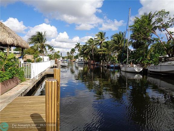 3rd image of 2518 Cat Cay Ln