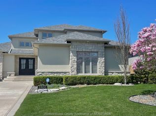 2300 Lovell Cres, Lasalle, ON N9H 2P9