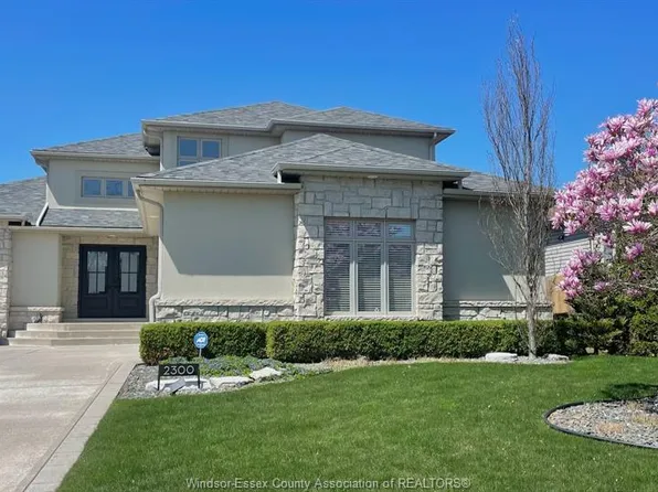 2300 Lovell Cres, Lasalle, ON N9H 2P9
