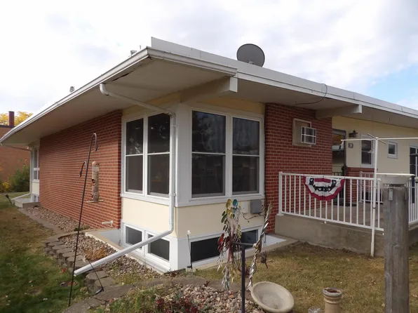 204 15th St NW, Austin, MN 55912