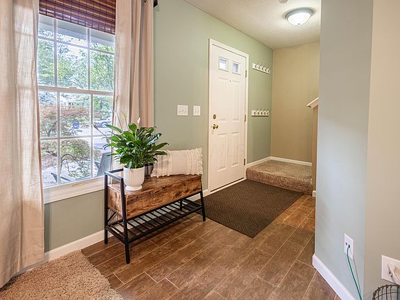 5th image of 569 Thistleview Dr