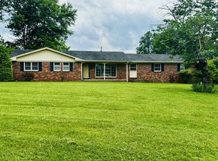 1307 Ellington Dr, Lafayette, TN 37083